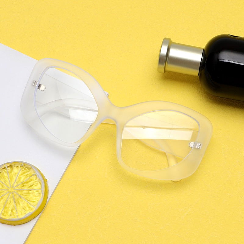 Retro Irregular SunGlasses - ShopEbonyMonique