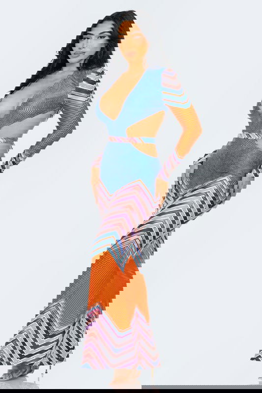 Geometric Print Plunge Neckline Maxi Dress - ShopEbonyMonique