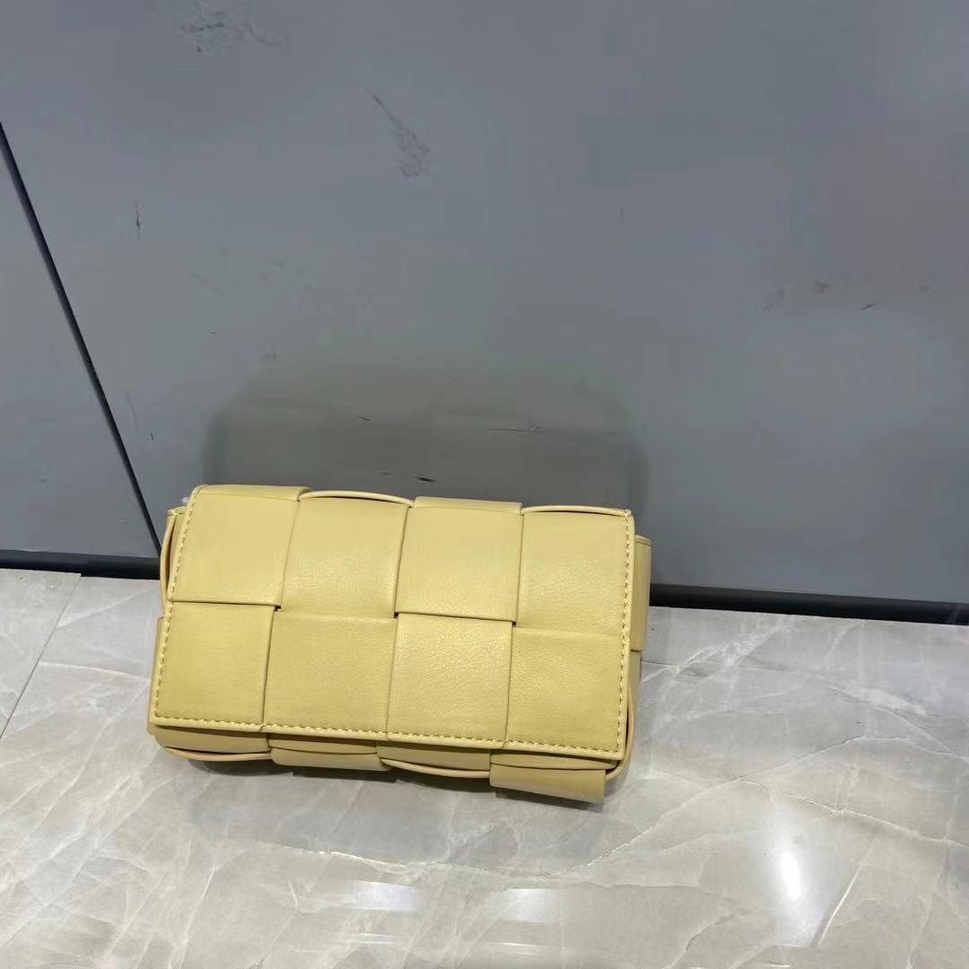 Fashion  Chain Crossbody Handbag - ShopEbonyMonique