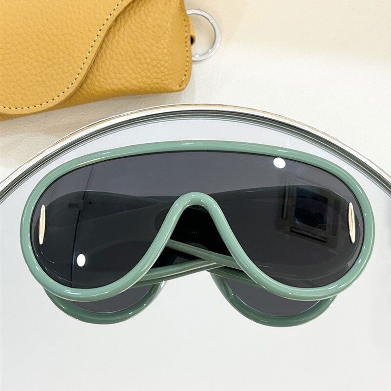 Global Star  Sunglasses - ShopEbonyMonique