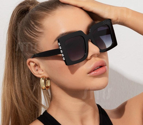 Metro Square Sunglasses - ShopEbonyMonique